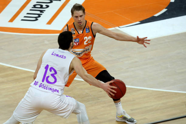 的强劲对手 的强劲对手